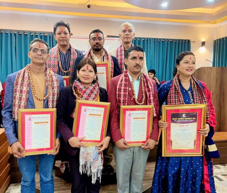 चलचित्र कलाकार सघंले दियो,बधाई तथा शुभकामना ।।।