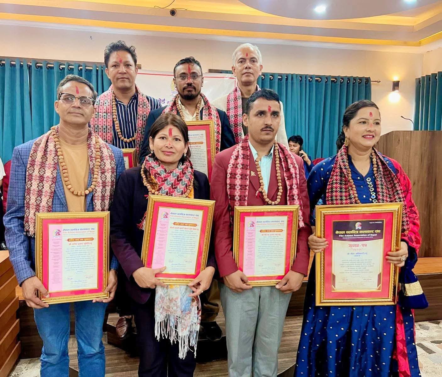 Read more about the article चलचित्र कलाकार सघंले दियो,बधाई तथा शुभकामना ।।।