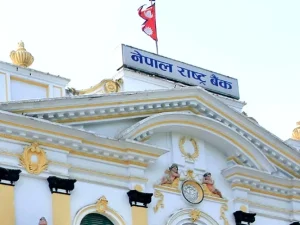 गभर्नर पौडेलको हस्ताक्षरसहित आजदेखि बजारमा आयो ५०० को नयाँ नोट