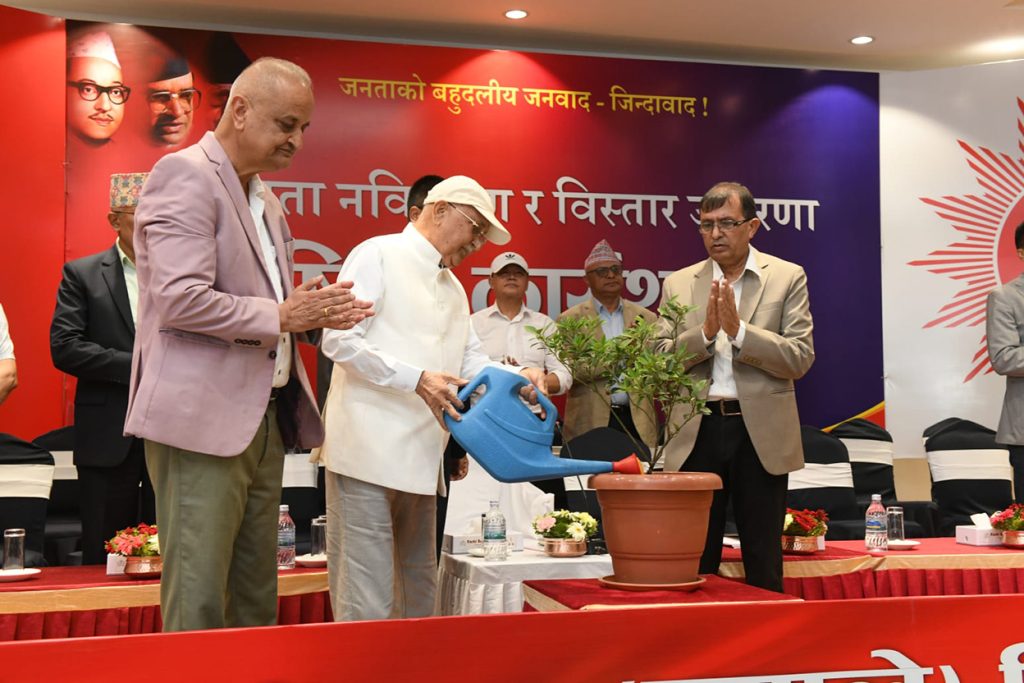 Read more about the article पार्टी सुदृढीकरणका लागि एमालेको राष्ट्रिय कार्यशाला, केपी ओलीद्वारा उदघाटन