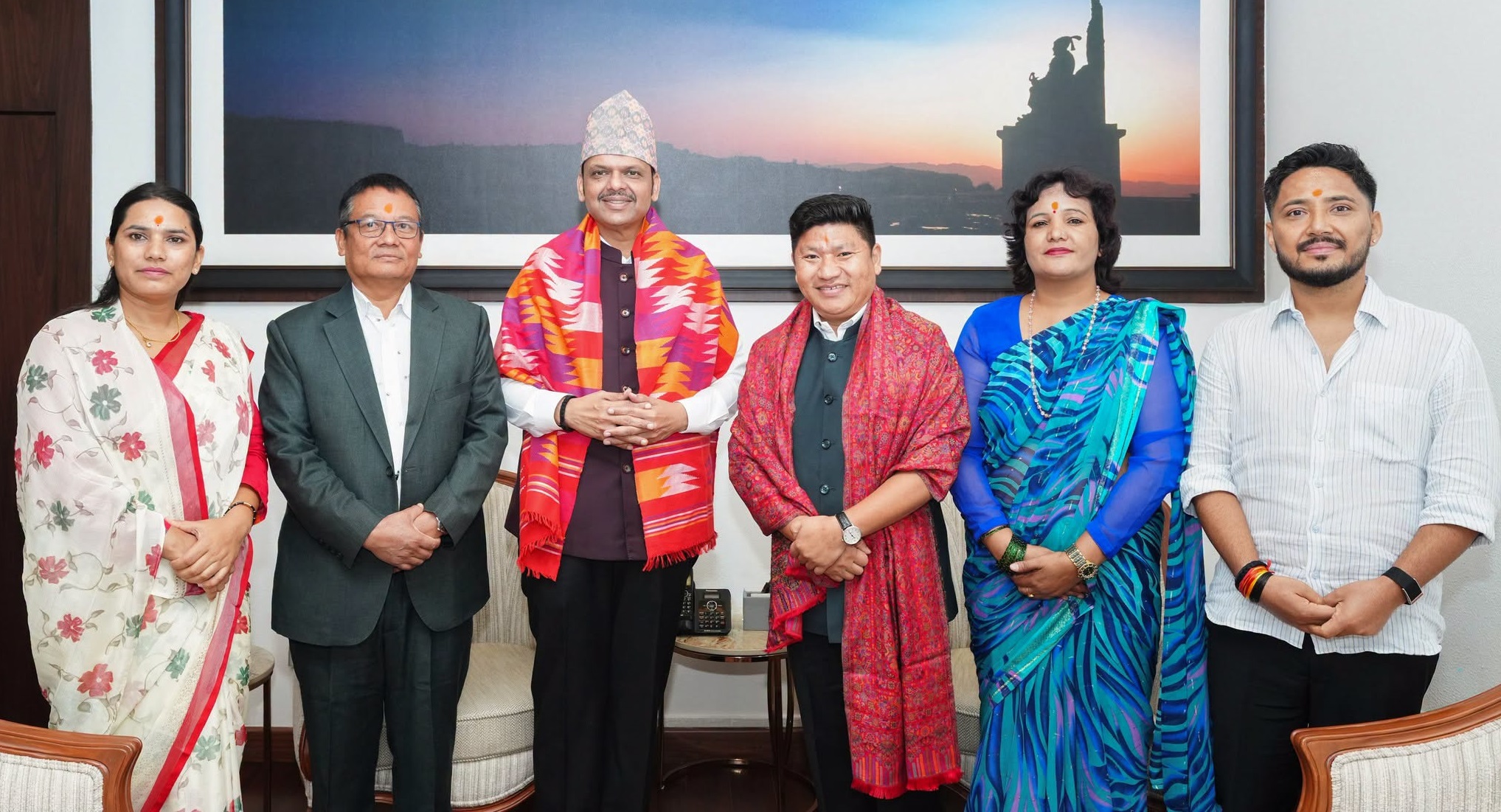 Read more about the article कांग्रेस प्रतिनिधिमण्डल र महाराष्ट्रका मुख्यमन्त्री देवेन्द्र फडणवीसबीच भेट