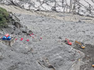 चीनद्वारा केरुङ नाकाको सडक पुनः सञ्चालन, उद्धार कार्य तीव्र हुने