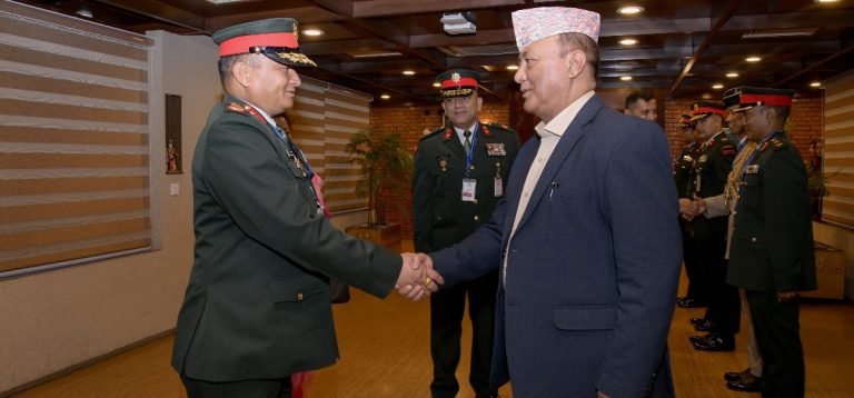 बेलायती सेनाको निमन्त्रणामा प्रधान सेनापति सिग्देल लन्डनतर्फ, सेनाको नेतृत्व सम्हाल्दै बलाधिकृत केसी